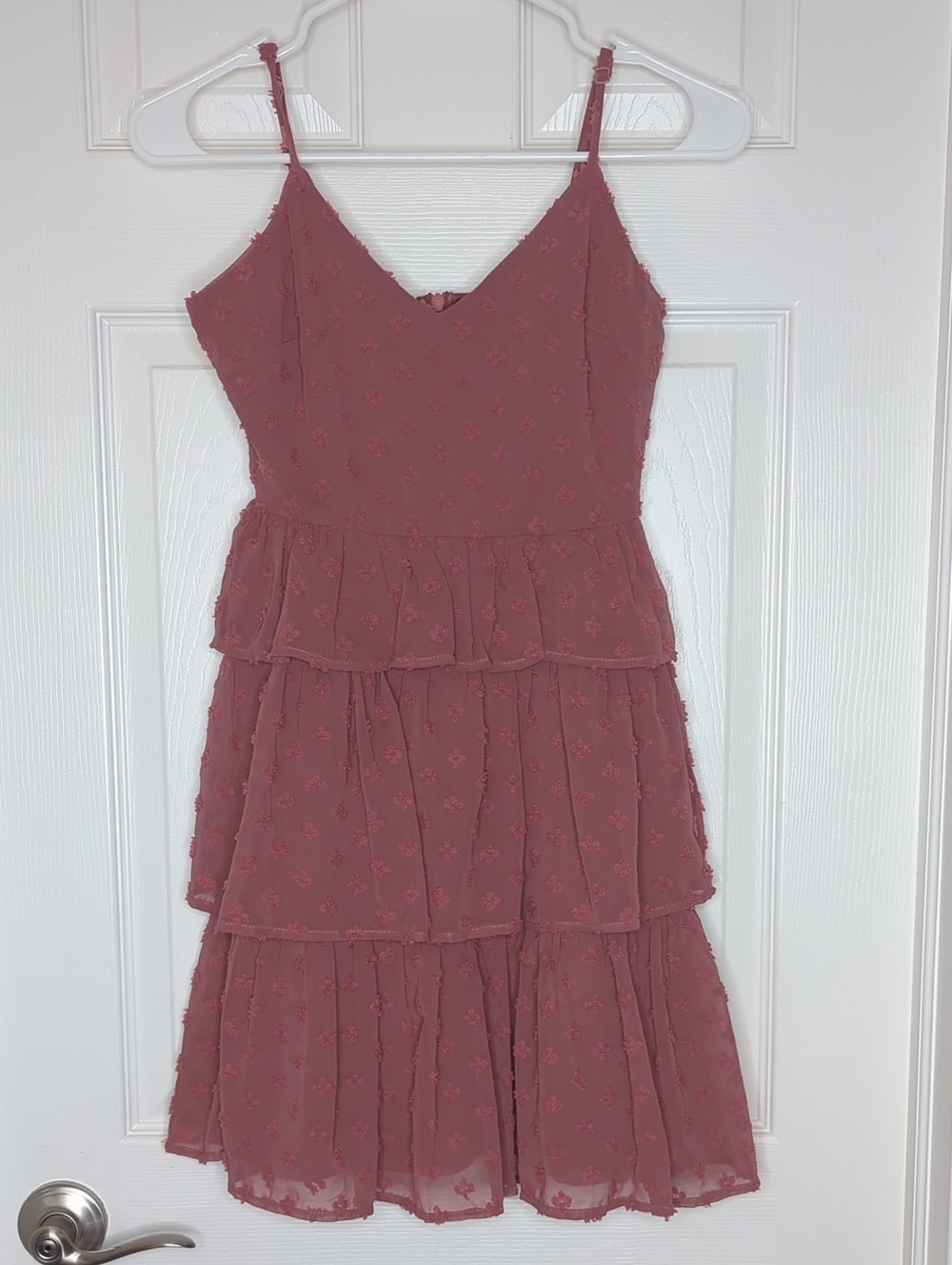 Altar'd State Tiered Mini Dress In Mauve Textured Chiffon Adjustable Straps NWT